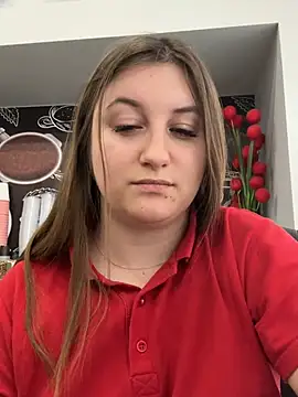 Strawberryyyyik online show from 02-15-26, 07:27