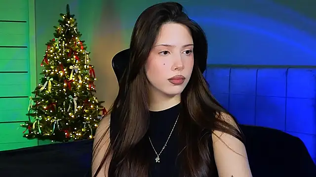 Stacy Gonzales  online show from 12-19-24, 04:35