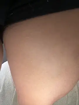 Snapshot of Nathrickkk chatting on 03-03-26, 10:10 Nathrickkk online show from 03-03-26, 10:10