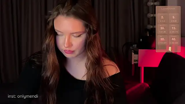 Snapshot of MENNDI chatting on 02-07-25, 04:35 MENNDI online show from 02-07-25, 04:35