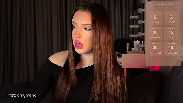 Snapshot of MENNDI chatting on 02-25-25, 05:25 MENNDI online show from 02-25-25, 05:25