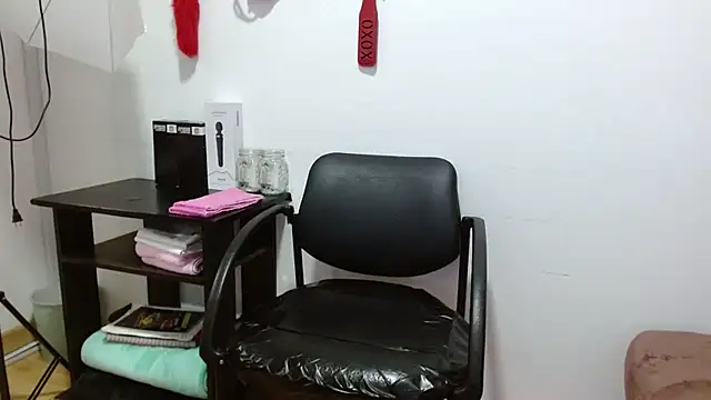 JessicaRabbit04 online show from 01-27-25, 01:05