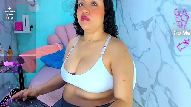 cristal horny19 online show from 07-23-26, 03:15