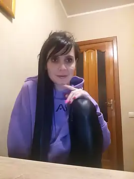 Francenia lolis online show from 11-11-25, 08:31