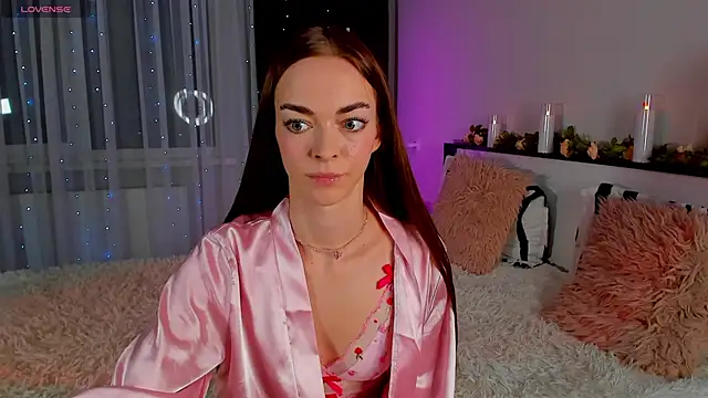 Snapshot of Undertheskin chatting on 03-15-25, 06:43 Undertheskin online show from 03-15-25, 06:43