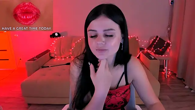 Lora Cain online show from 09-23-25, 12:30