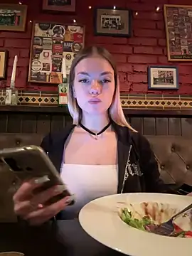 -Sexy Barbie- online show from 12-22-24, 12:05