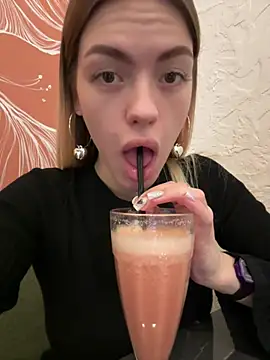 -Sexy Barbie- online show from 02-20-25, 09:11