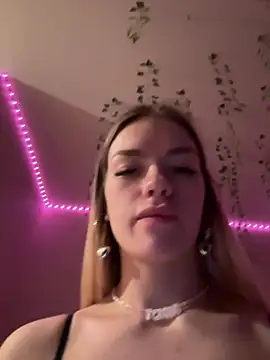 -Sexy Barbie- online show from 02-25-25, 01:06