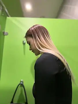 -Sexy Barbie- online show from 02-27-25, 10:15