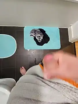 Snapshot of eric69_69 chatting on 12-05-24, 08:44 eric69 69 online show from 12-05-24, 08:44