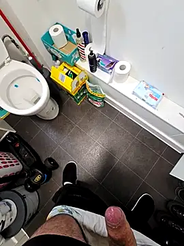 Snapshot of eric69_69 chatting on 10-03-25, 02:58 eric69 69 online show from 10-03-25, 02:58