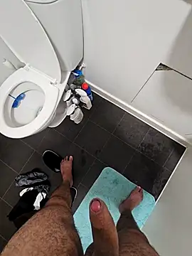 Snapshot of eric69_69 chatting on 10-31-25, 08:21 eric69 69 online show from 10-31-25, 08:21