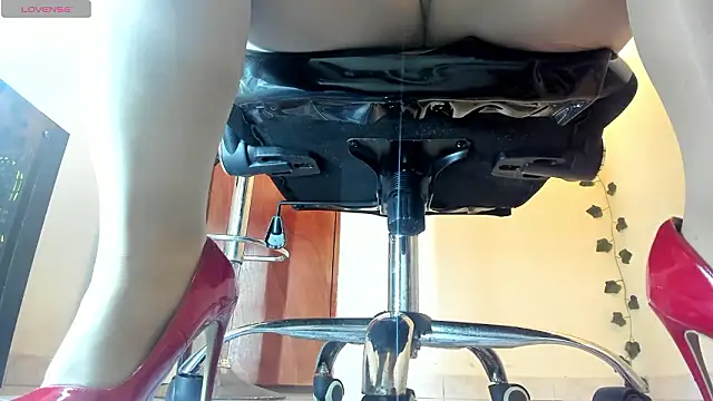 Snapshot of aitana-purple chatting on 03-08-26, 06:12 aitana-purple online show from 03-08-26, 06:12