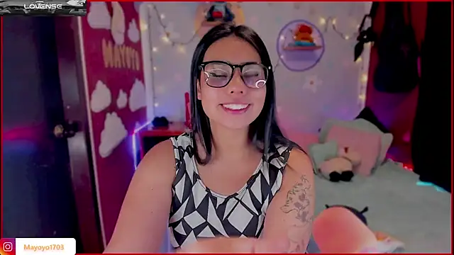 kiki cavilll online show from 10-10-25, 02:05