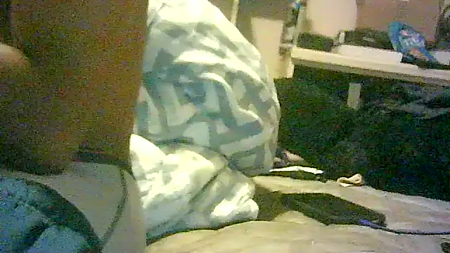 Snapshot of DI4MOND_FIR3 chatting on 10-27-25, 02:04 DI4MOND FIR3 online show from 10-27-25, 02:04