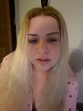 cansuozell online show from 03-24-26, 06:46