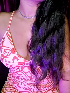 Snapshot of SexyAndHottie chatting on 09-26-25, 06:12 SexyAndHottie online show from 09-26-25, 06:12