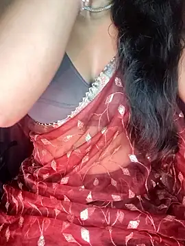 Snapshot of SexyAndHottie chatting on 10-01-25, 05:52 SexyAndHottie online show from 10-01-25, 05:52