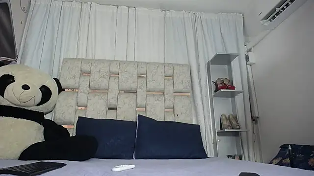 KOURTNEY-- online show from 09-27-25, 01:54