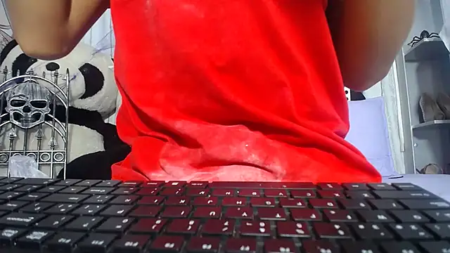 KOURTNEY-- online show from 10-10-25, 01:48