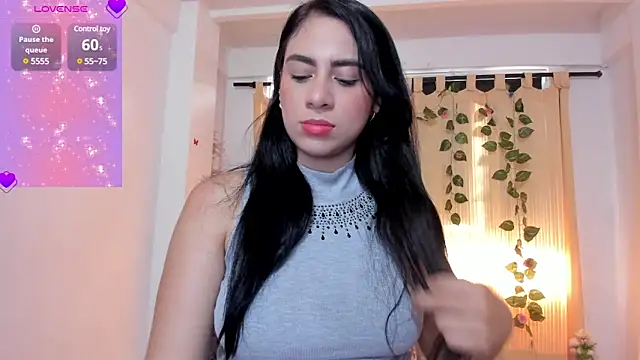 Snapshot of KeraniShakti chatting on 01-24-25, 12:10 KeraniShakti online show from 01-24-25, 12:10
