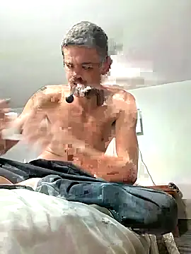 Snapshot of Puusy780 chatting on 10-04-25, 01:14 Puusy780 online show from 10-04-25, 01:14