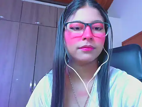  ALLYSON18  online show from 06-05-26, 12:00