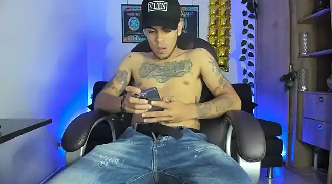 mikee scooth online show from 01-05-25, 06:13