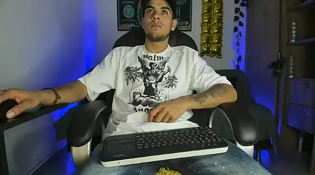 mikee scooth online show from 01-06-25, 04:26