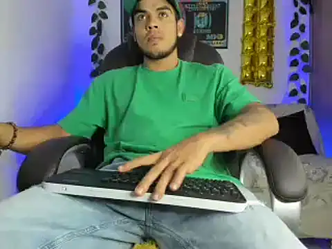 mikee scooth online show from 01-19-25, 08:30