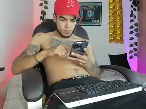 mikee scooth online show from 02-08-25, 02:58