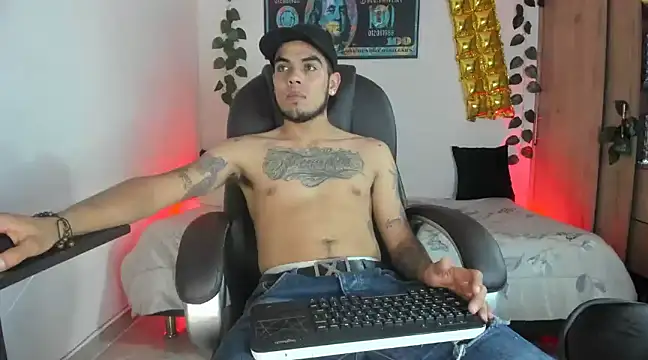 mikee scooth online show from 02-13-25, 05:16