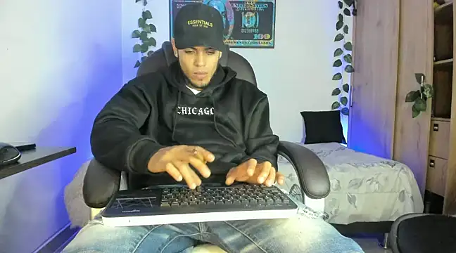 mikee scooth online show from 02-17-25, 02:09