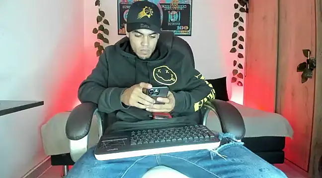 mikee scooth online show from 03-03-25, 03:19