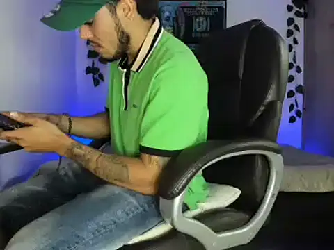 mikee scooth online show from 03-16-25, 03:25