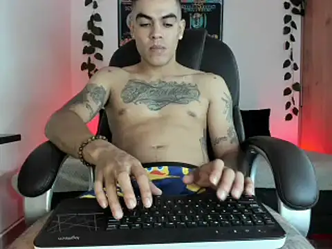 mikee scooth online show from 03-22-25, 07:57