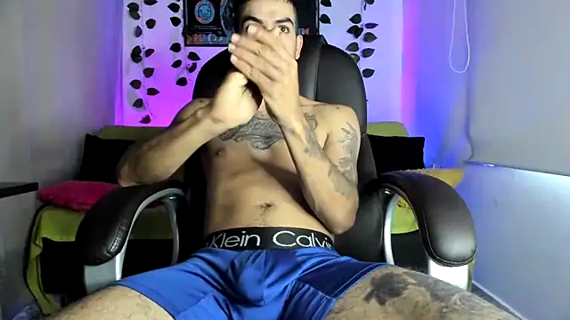 mikee scooth online show from 10-02-25, 04:58