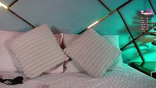 ammy durand online show from 11-24-25, 07:24