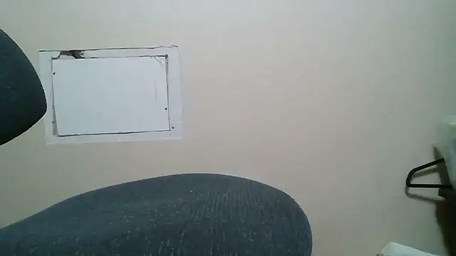 Snapshot of BigDcrizz chatting on 10-19-25, 04:35 BigDcrizz online show from 10-19-25, 04:35