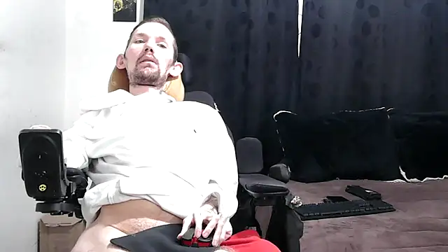 Snapshot of Sophia_and_Thomas chatting on 02-25-25, 12:45 Sophia and Thomas online show from 02-25-25, 12:45