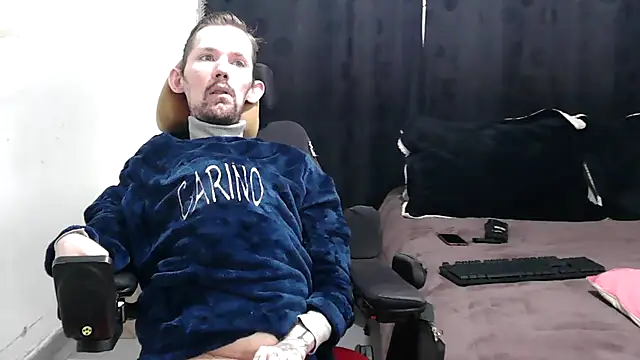 Snapshot of Sophia_and_Thomas chatting on 02-27-25, 12:45 Sophia and Thomas online show from 02-27-25, 12:45