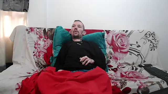 Sophia and Thomas online show from 05-07-26, 09:42