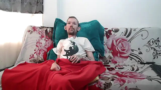 Sophia and Thomas online show from 05-11-26, 03:07