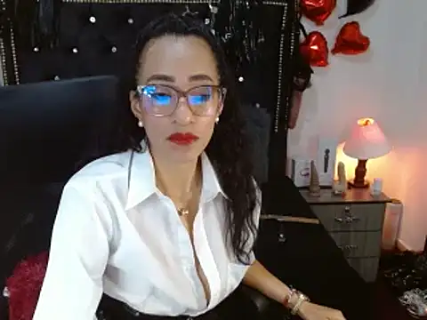 Snapshot of SamaraMartinez chatting on 02-18-25, 01:55 SamaraMartinez online show from 02-18-25, 01:55