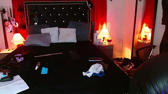 Snapshot of SamaraMartinez chatting on 10-13-25, 08:47 SamaraMartinez online show from 10-13-25, 08:47