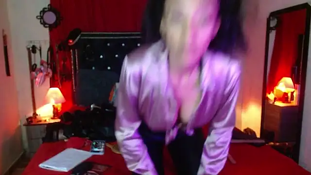 Snapshot of SamaraMartinez chatting on 10-27-25, 11:20 SamaraMartinez online show from 10-27-25, 11:20