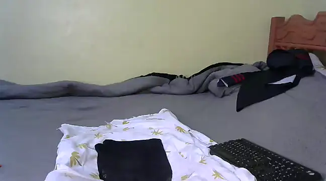 Snapshot of Caryyyl chatting on 01-22-25, 12:16 Caryyyl online show from 01-22-25, 12:16