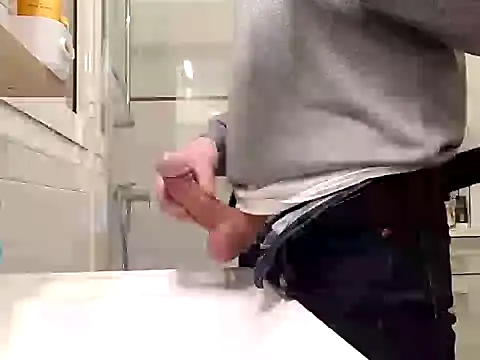 Snapshot of Veinedur chatting on 02-20-25, 08:03 Veinedur online show from 02-20-25, 08:03