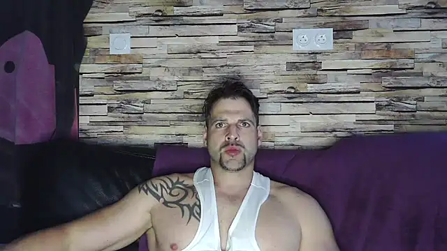 XxBigboybandxX online show from 03-11-25, 05:35